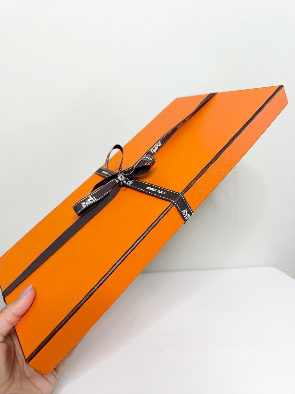 HERMES Luxury Empty Orange Scarf Box with Ribbon - Picture 2 of 2